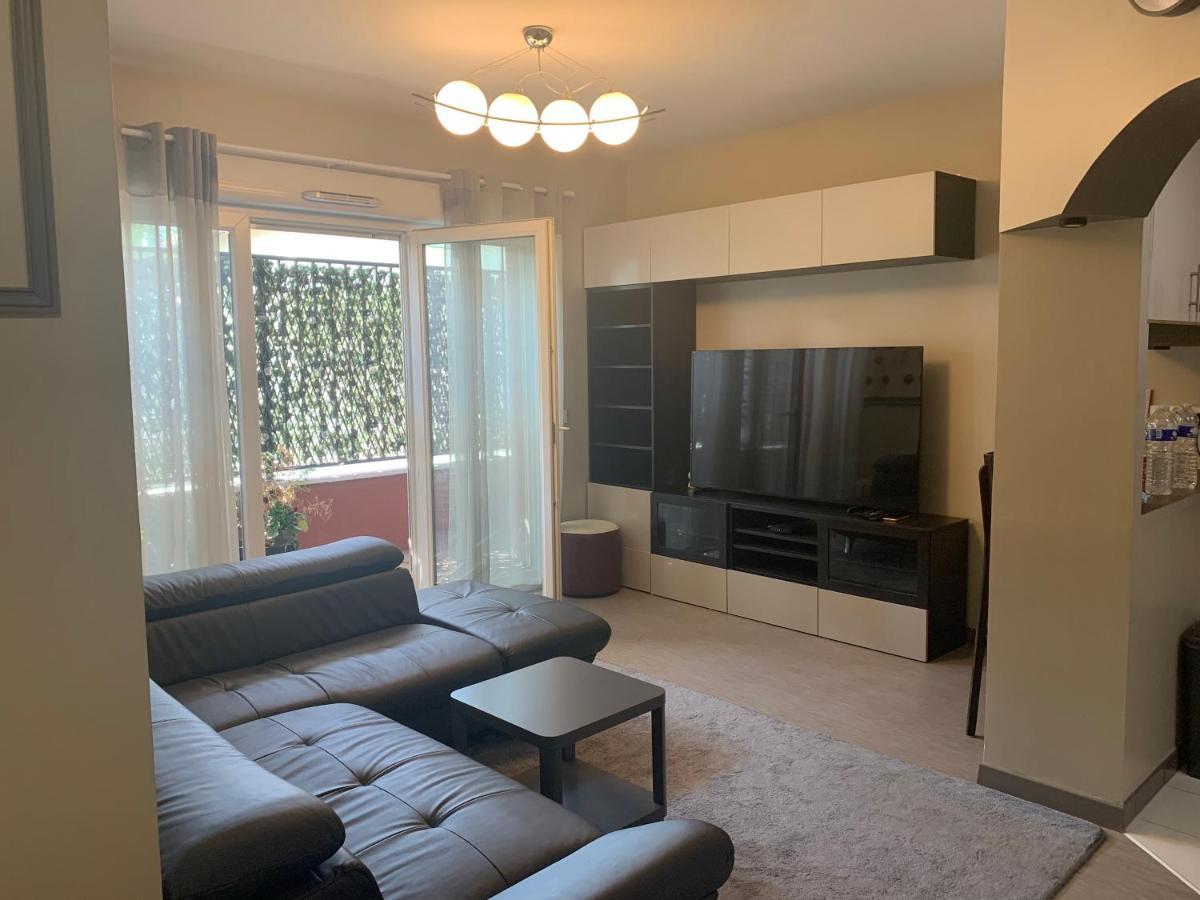 Luxurious Flat In Bondy,アパートメント エクステリア 写真